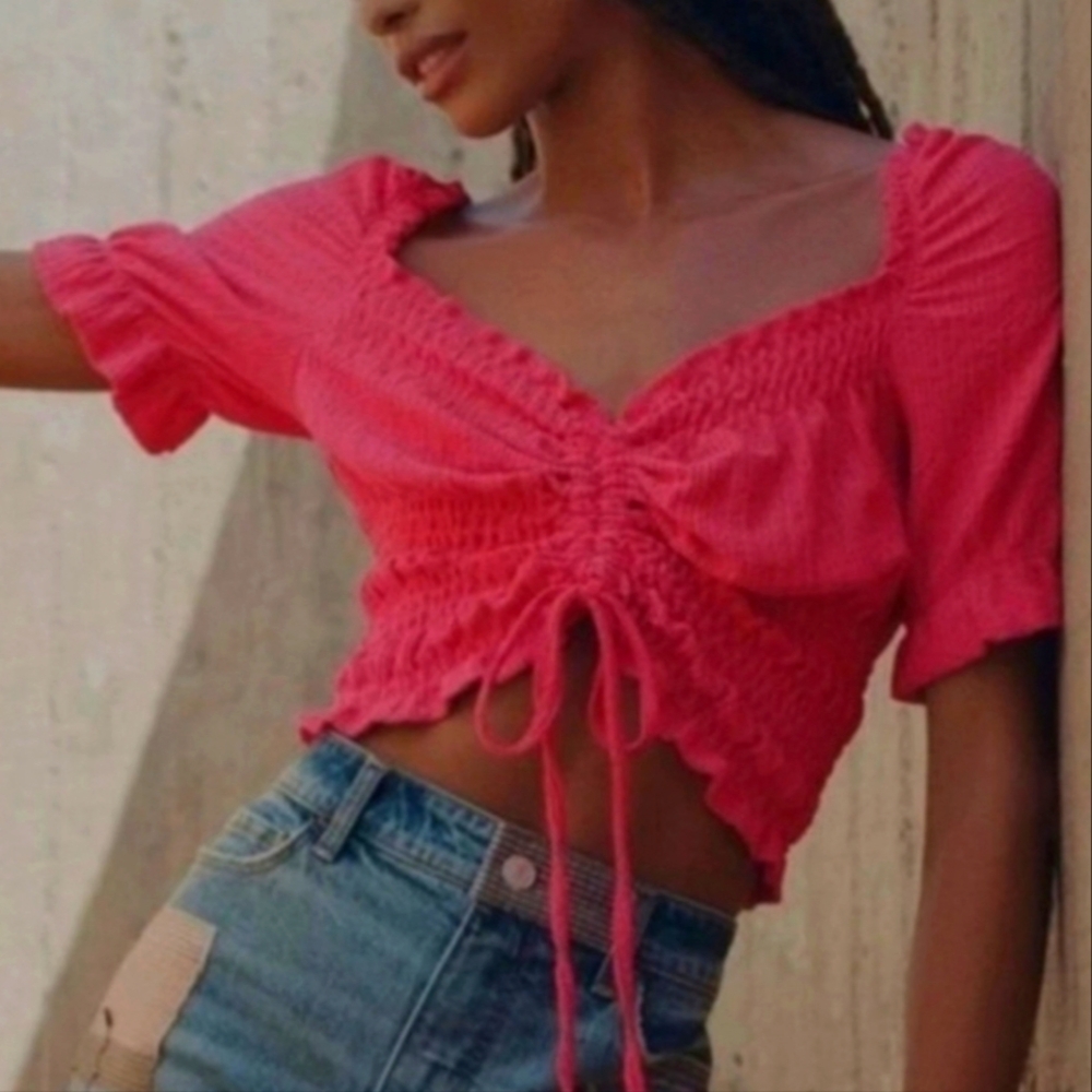Anthropologie Pilcro Ruffle Puff-Sleeve Semi Cropped Top in Pink Medium